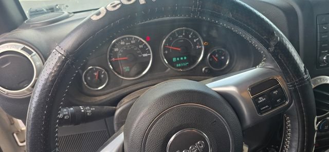 Used 2015 Jeep Wrangler Unlimited Sport AWD/4WD image 12