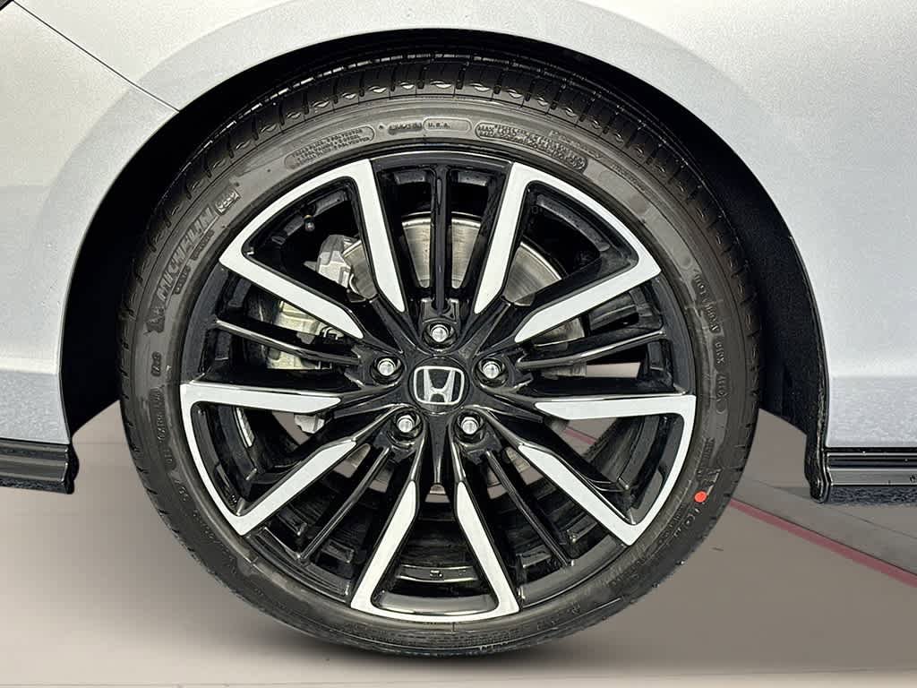 New 2026 Honda Accord Touring image 9