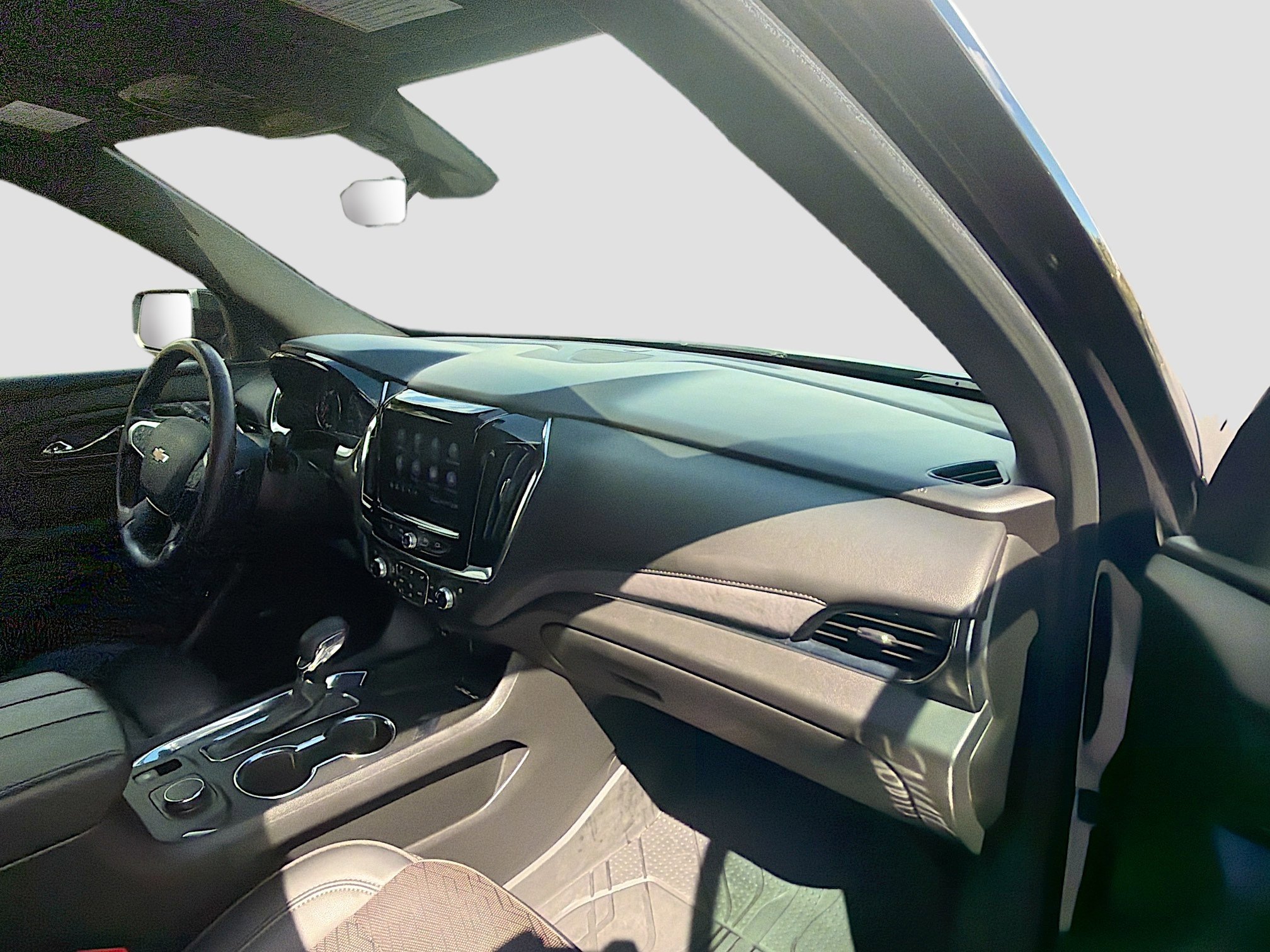 Used 2023 Chevrolet Traverse High Country image 16