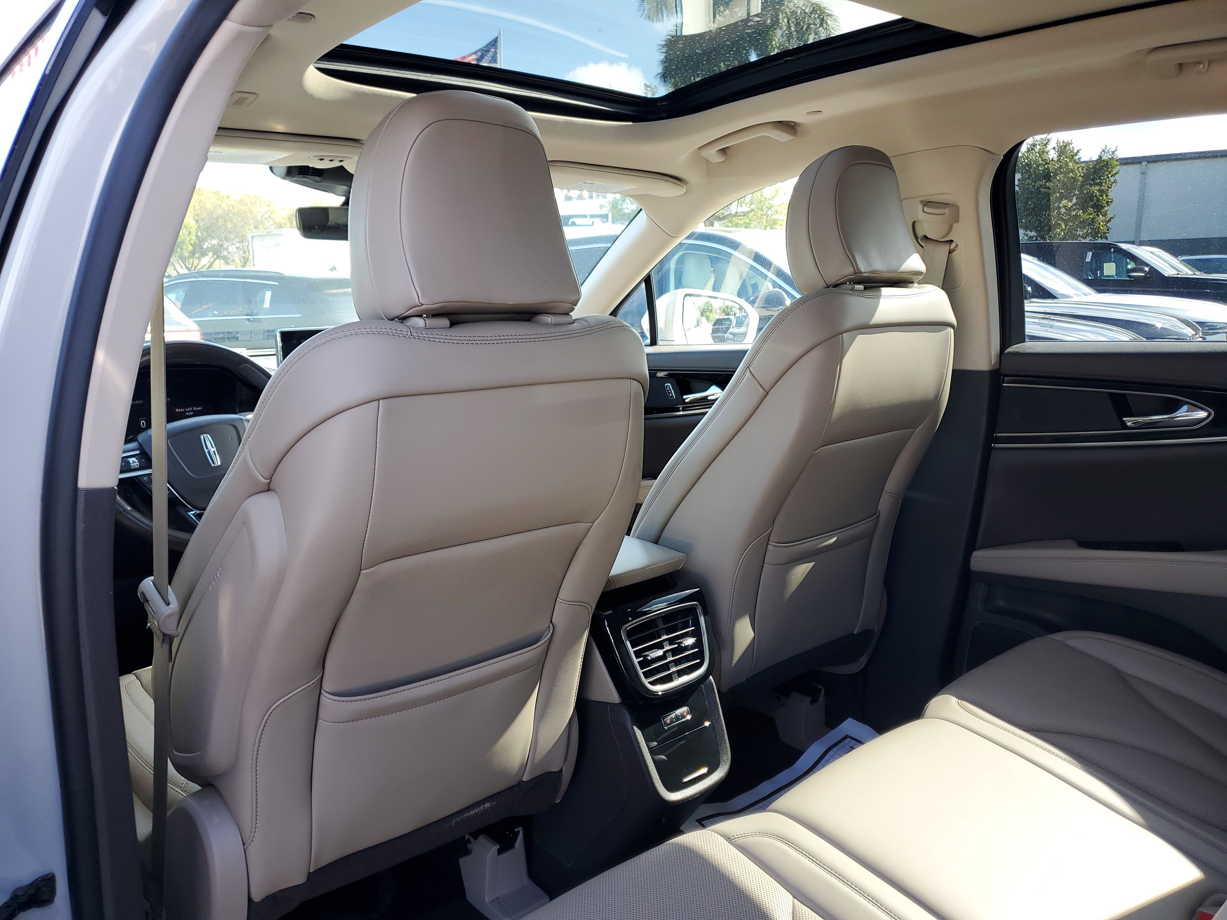 Certified 2022 Lincoln Nautilus Reserve image 10