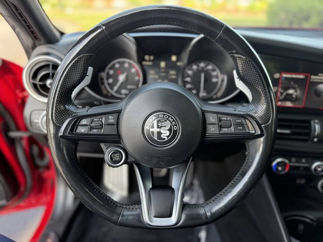 Used 2022 Alfa Romeo Giulia Veloce AWD/4WD image 15