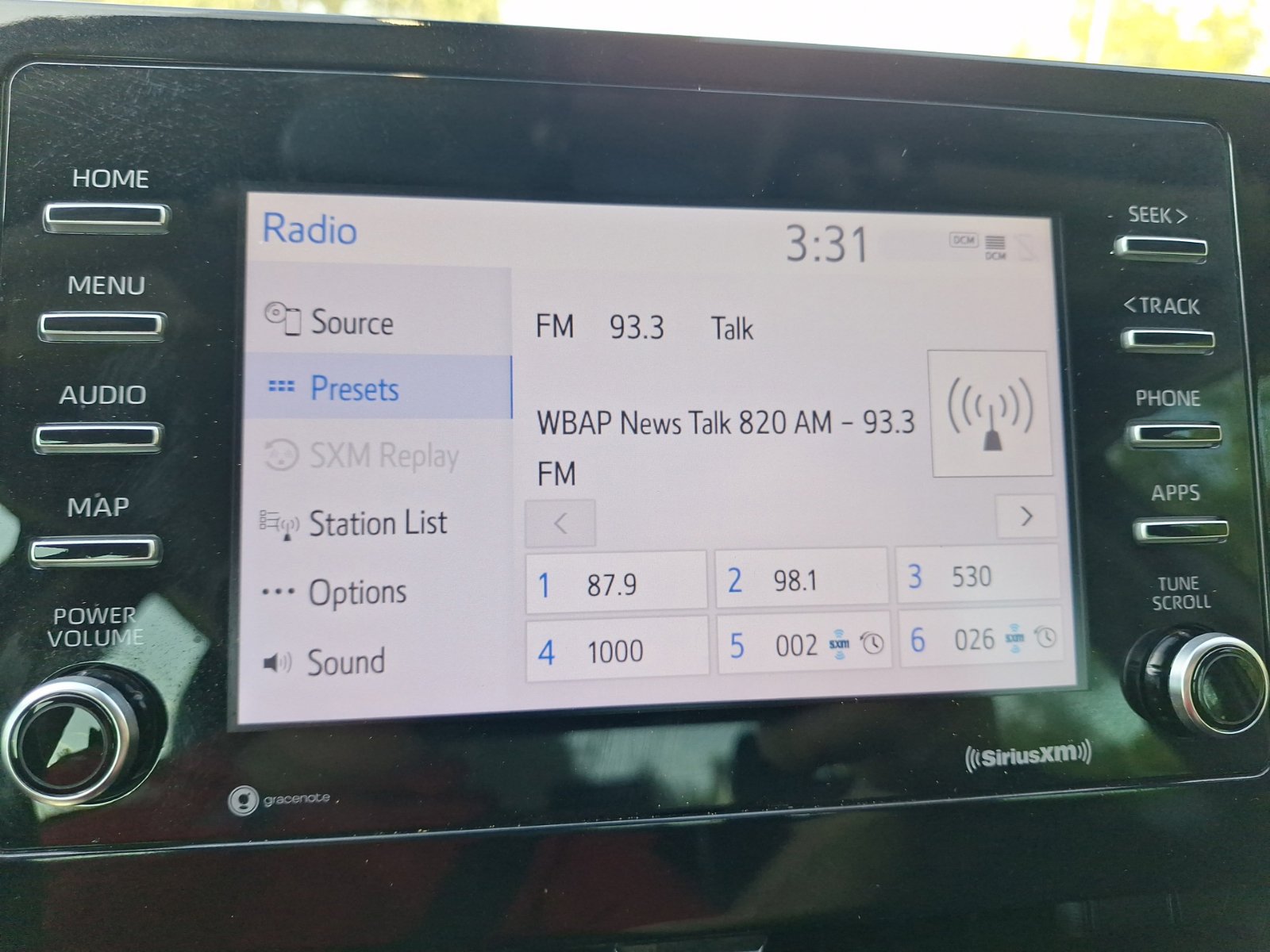 Used 2021 Toyota Camry SE FWD image 23