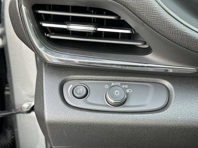 Used 2024 Buick Envista Preferred w/ Advanced Safety Package FWD image 28