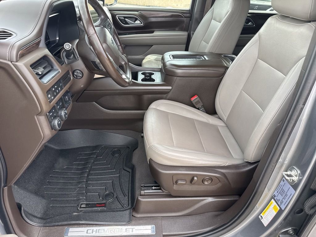 Used 2022 Chevrolet Suburban Z71 w/ Luxury Package AWD/4WD image 22