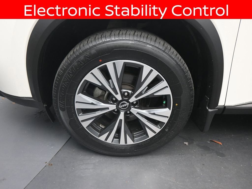 Used 2023 Nissan Rogue SV FWD image 28