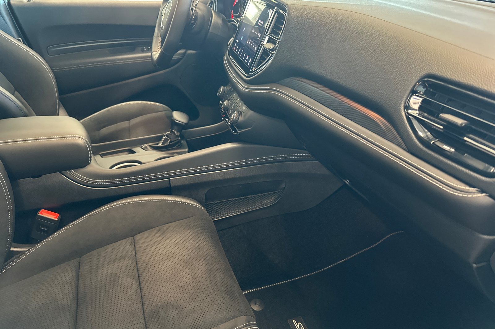 New 2026 Dodge Durango SRT Hellcat w/ 3rd Row Seating Group AWD/4WD image 17