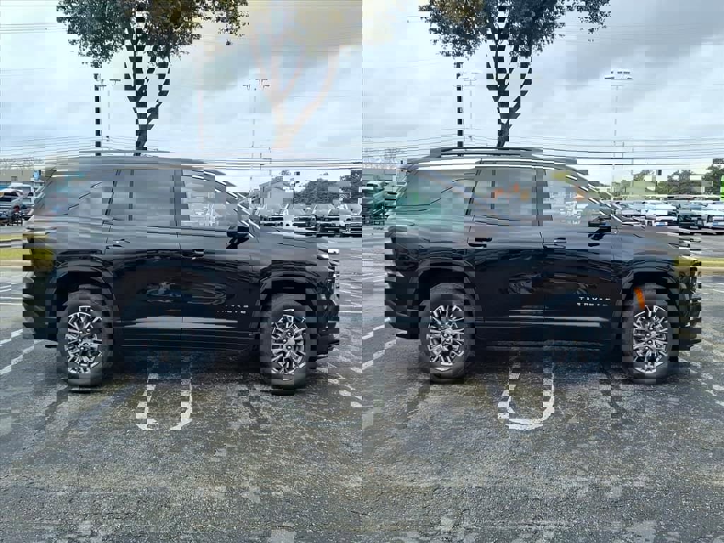 New 2026 Chevrolet Traverse LT w/ Driver Confidence Package image 5