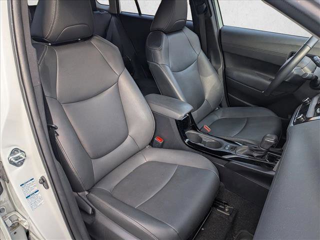 Used 2022 Toyota Corolla Cross XLE image 21