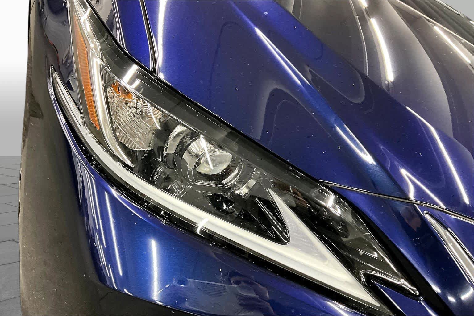 Used 2024 Lexus ES 300h w/ Premium Package FWD image 28