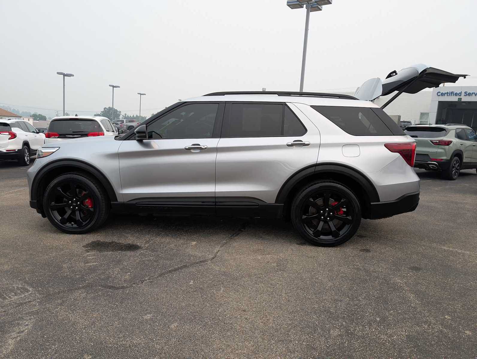 Used 2024 Ford Explorer ST w/ Equipment Group 401A AWD/4WD image 12