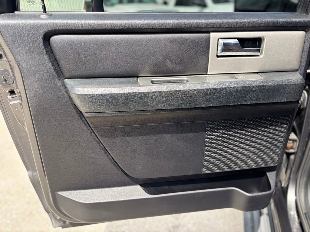Used 2016 Ford Expedition EL XLT image 17