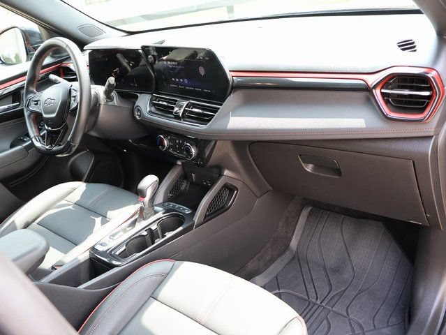 Used 2024 Chevrolet TrailBlazer RS w/ Driver Confidence Package FWD image 9
