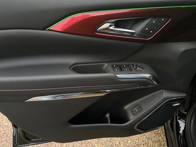 New 2026 Chevrolet Traverse RS image 7