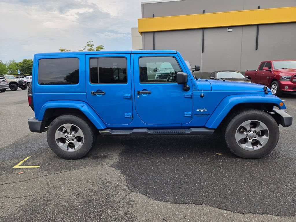 Used 2016 Jeep Wrangler Unlimited Sahara w/ Max Tow Package AWD/4WD image 7