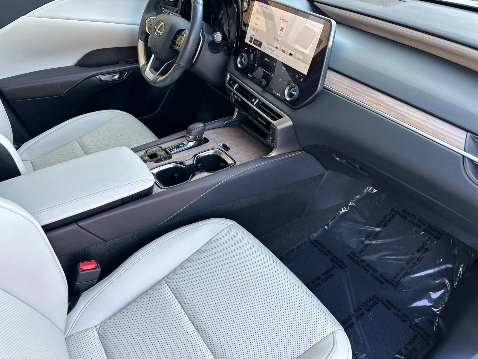 Used 2024 Lexus RX 350 Premium w/ Convenience Package FWD image 18