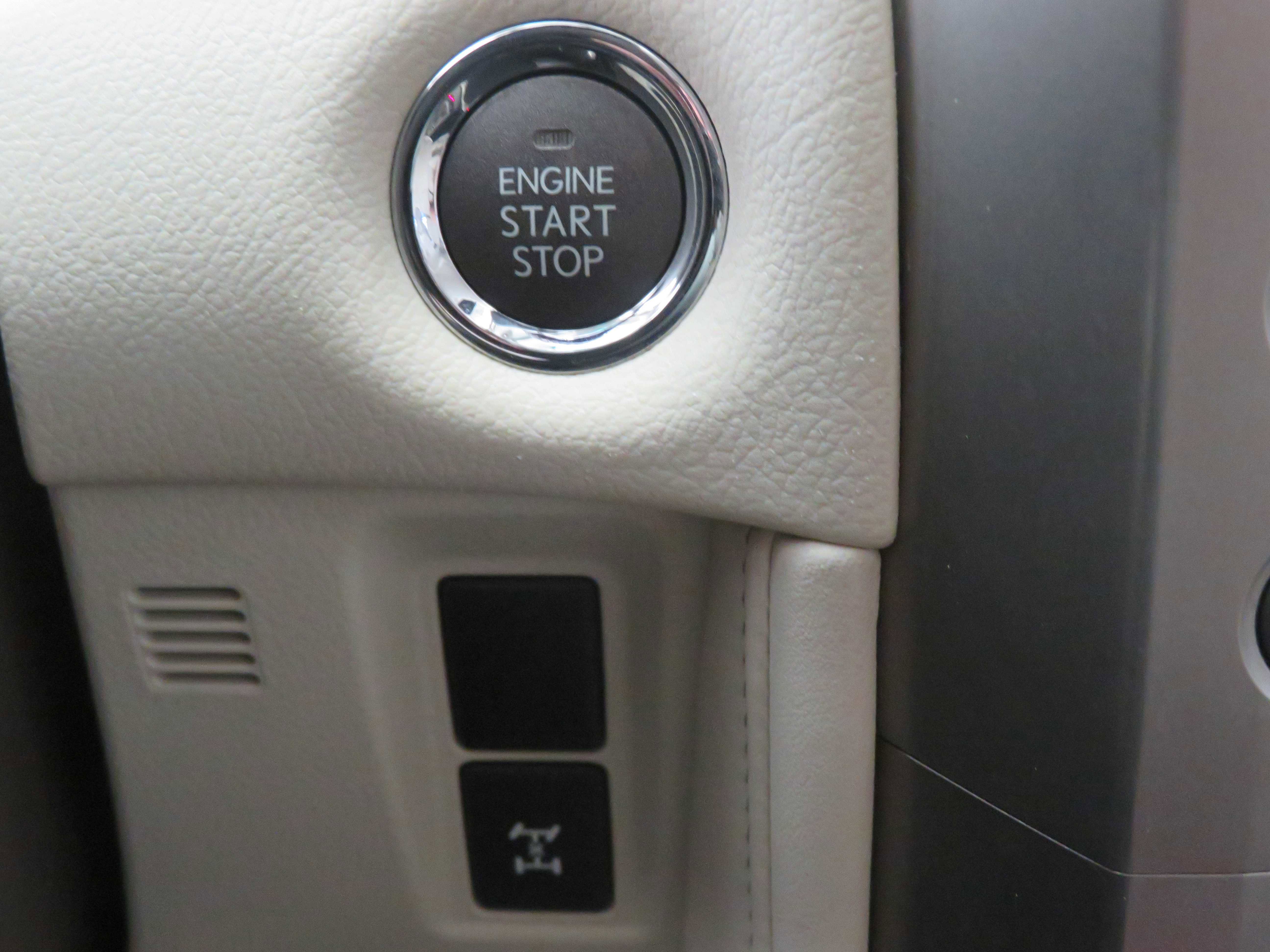 Used 2014 Lexus GX 460 w/ Premium Package image 43