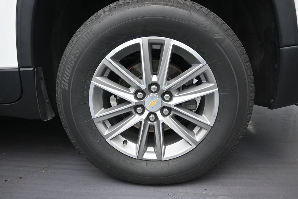 Used 2023 Chevrolet Traverse LT FWD image 10