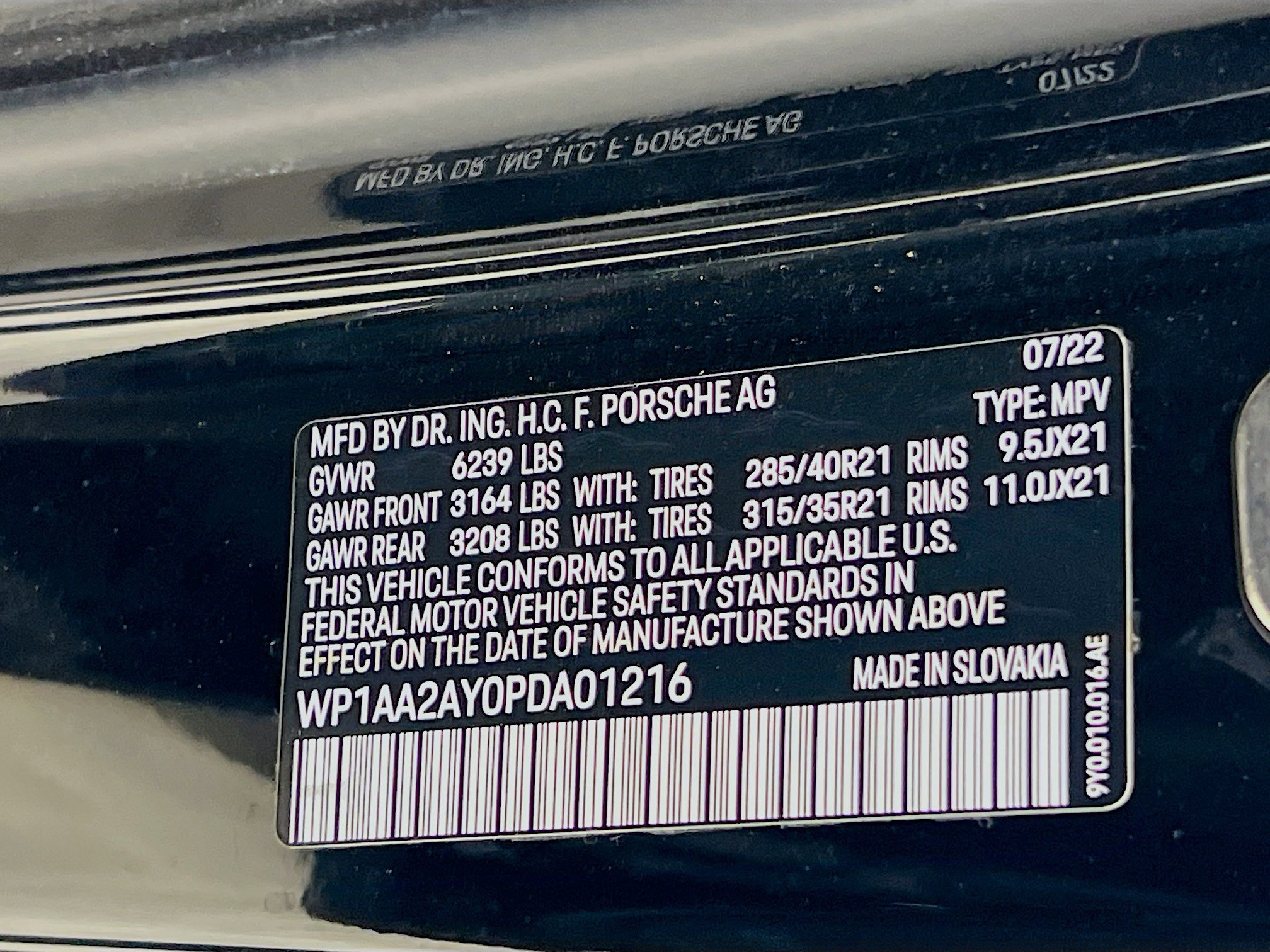 Used 2023 Porsche Cayenne Platinum Edition image 34