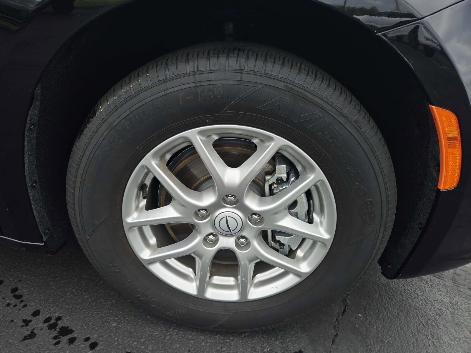 Used 2025 Chrysler Pacifica Select image 19