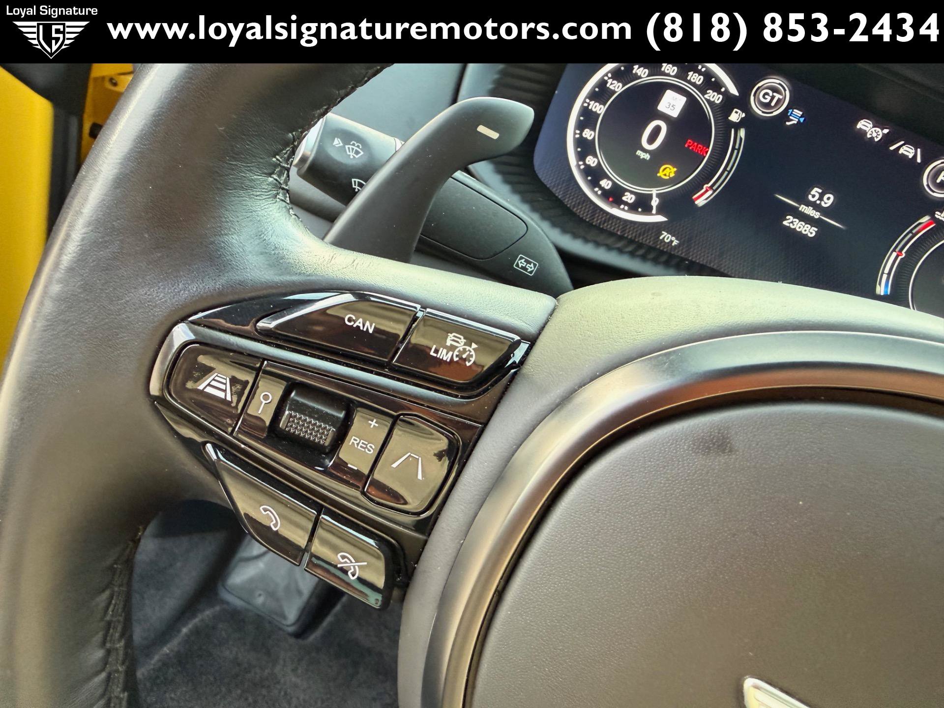 Used 2021 Aston Martin DBX AWD/4WD image 38