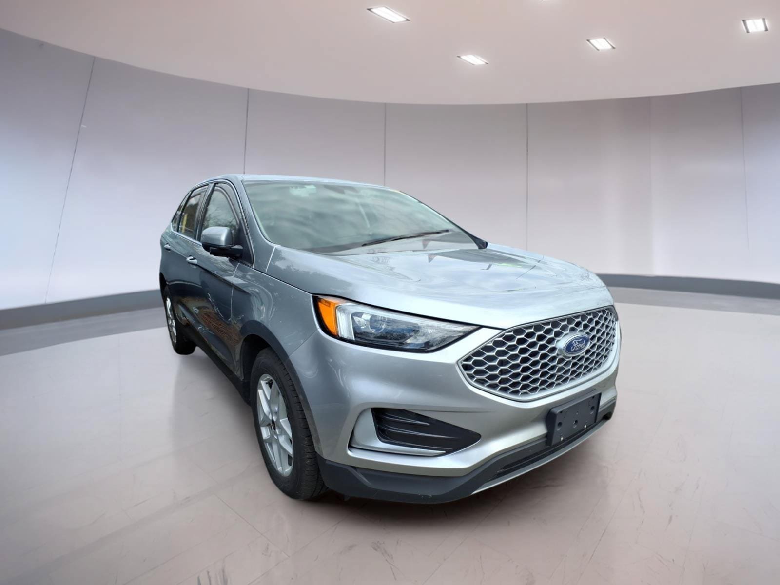 Used 2024 Ford Edge SEL image 1