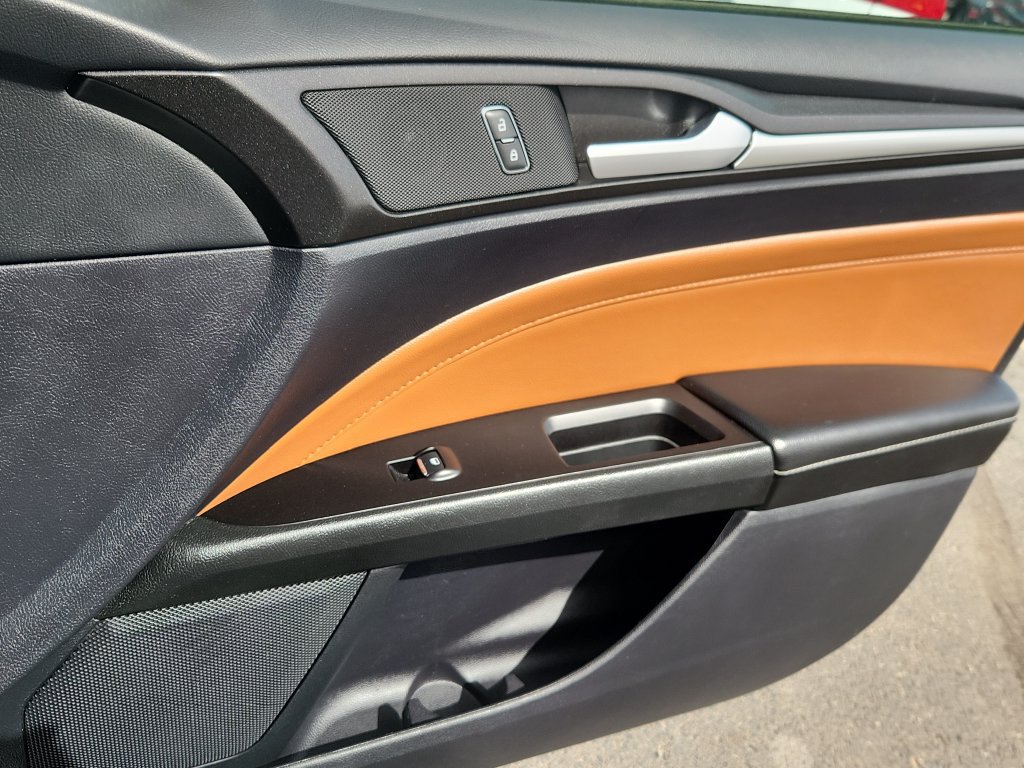 Used 2020 Ford Fusion Titanium FWD image 14