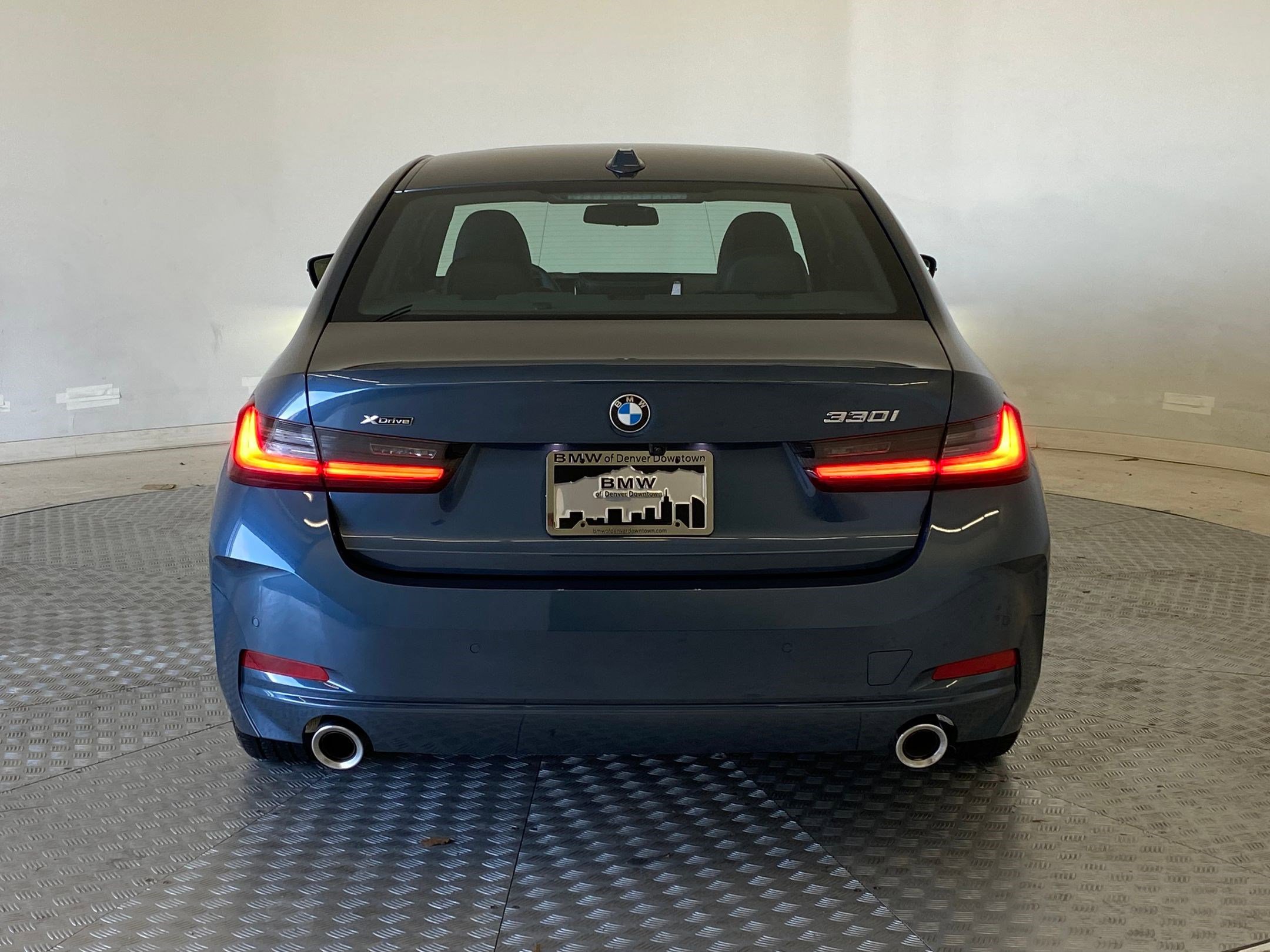 Used 2025 BMW 330i xDrive Sedan image 10