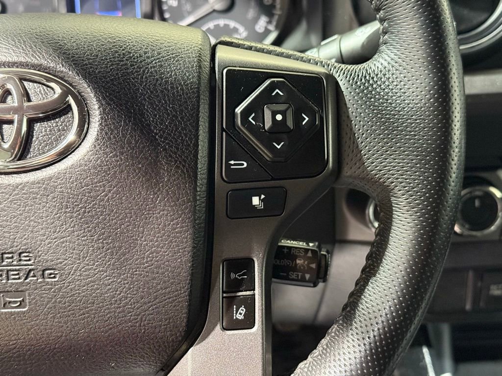 Certified 2021 Toyota Tacoma TRD Off-Road AWD/4WD image 22