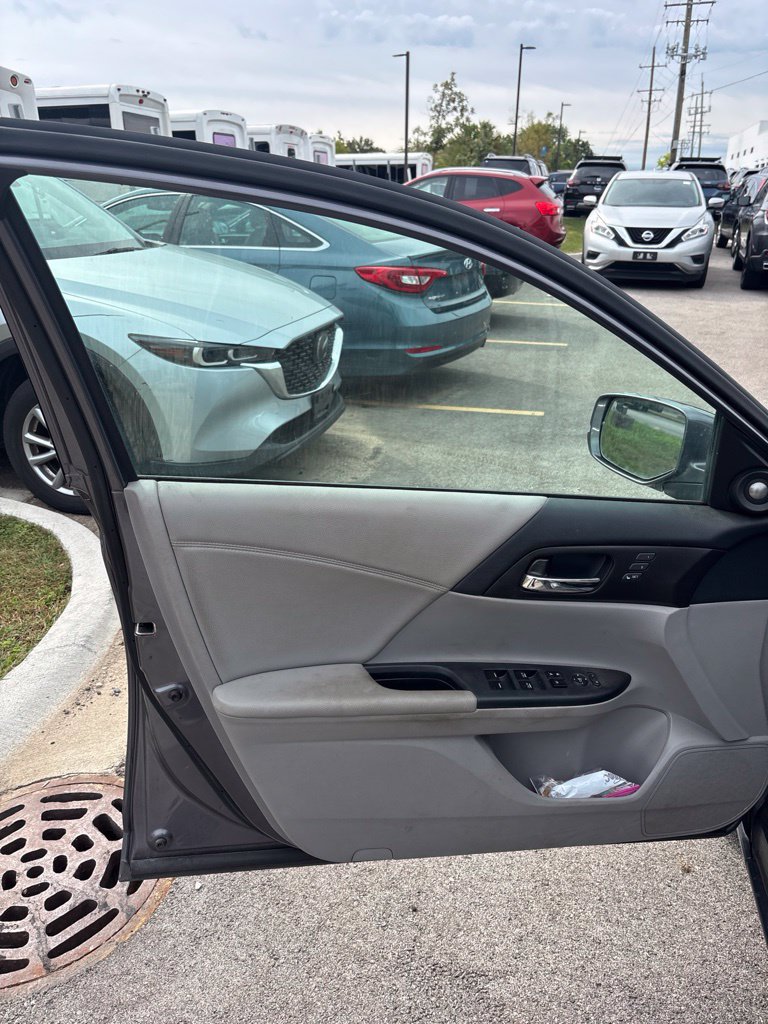 Used 2015 Honda Accord EX-L image 24