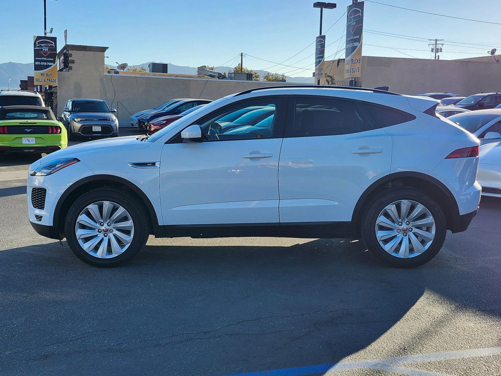 Used 2020 Jaguar E-PACE SE AWD/4WD image 4