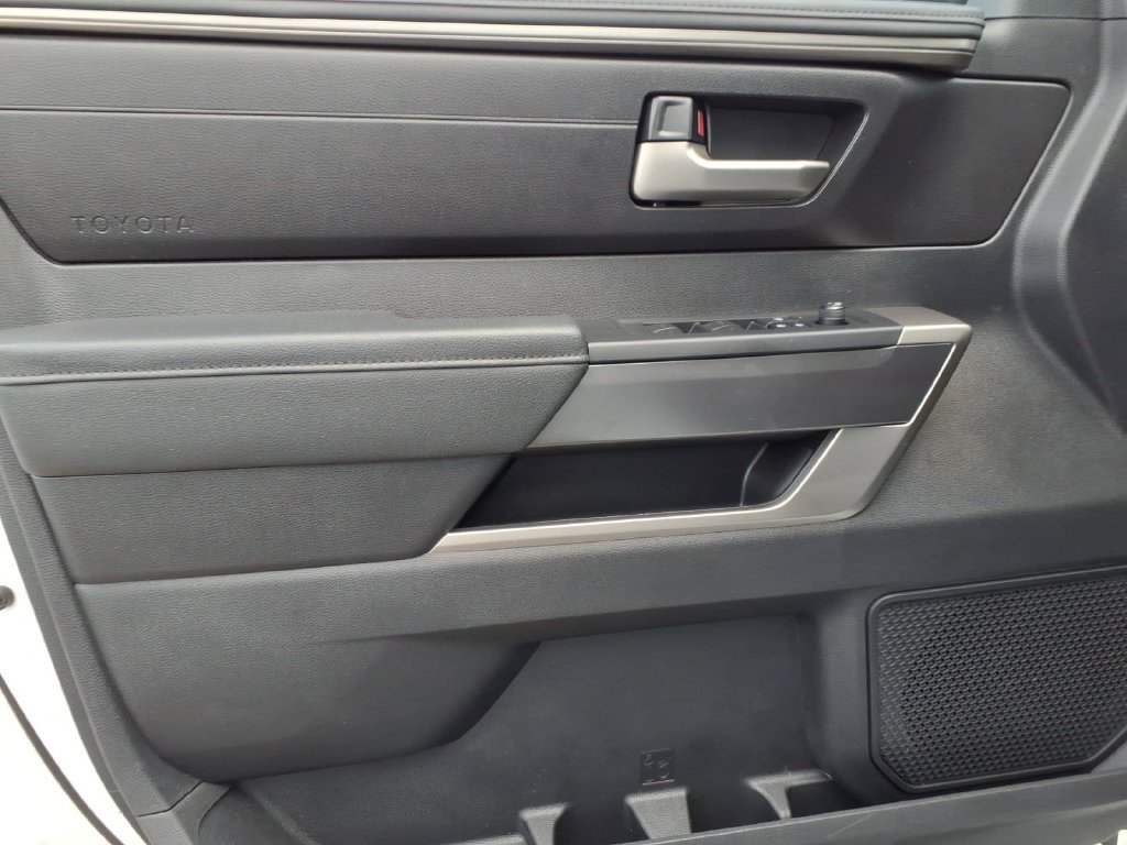 Used 2022 Toyota Tundra SR5 AWD/4WD image 21