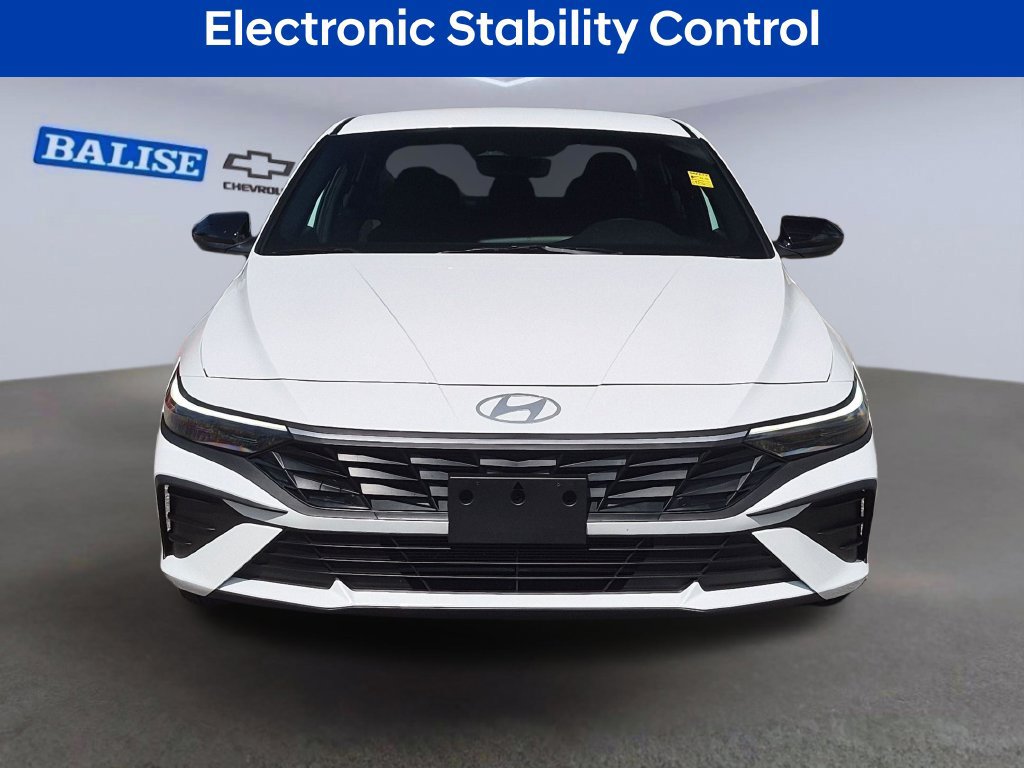 Used 2026 Hyundai Elantra Sport FWD image 9