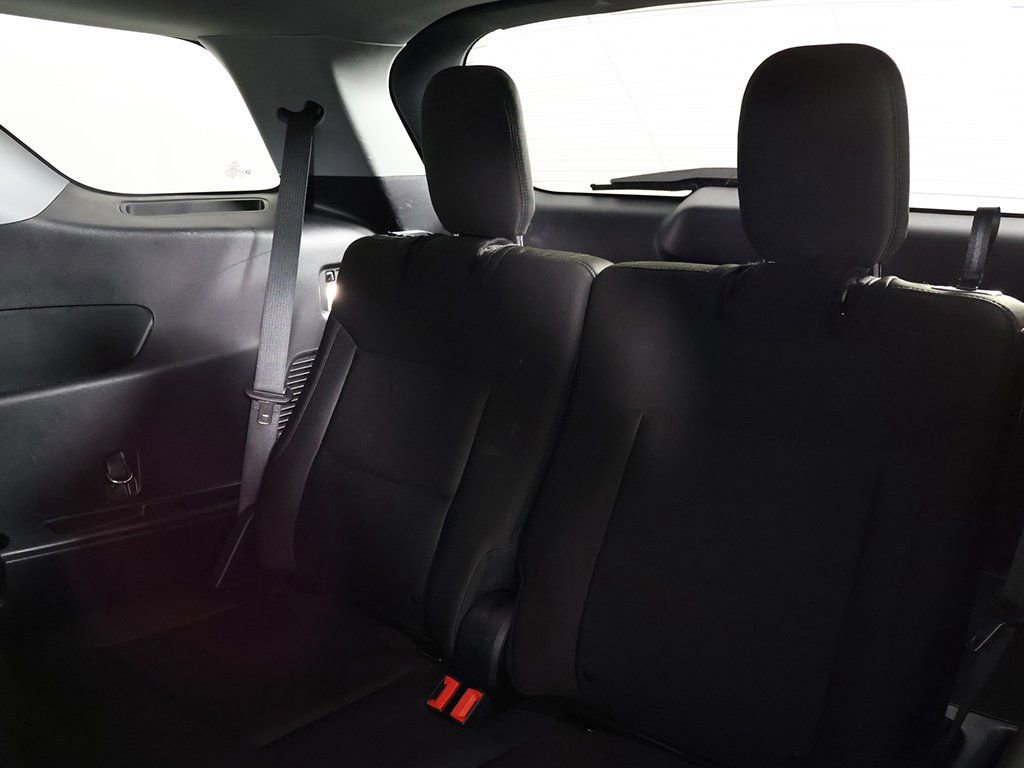 Used 2022 Ford Explorer XLT image 29