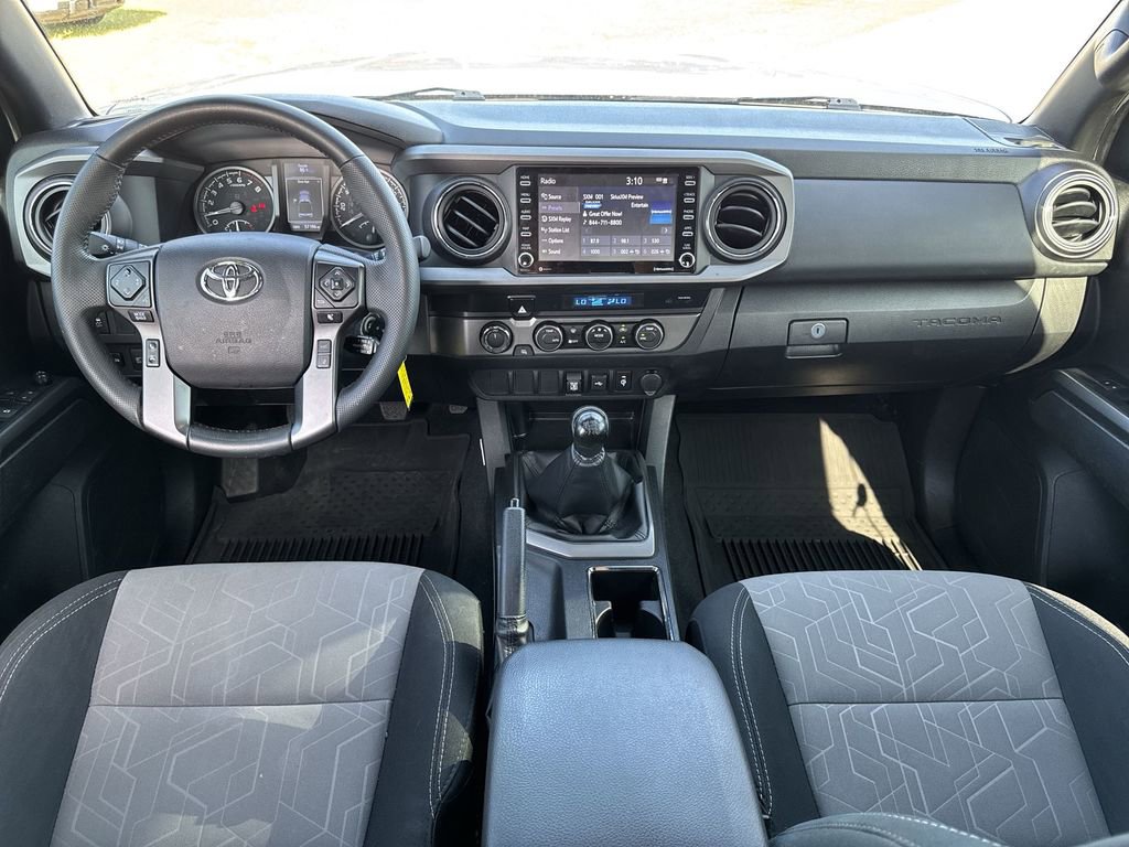 Used 2022 Toyota Tacoma TRD Off-Road image 10
