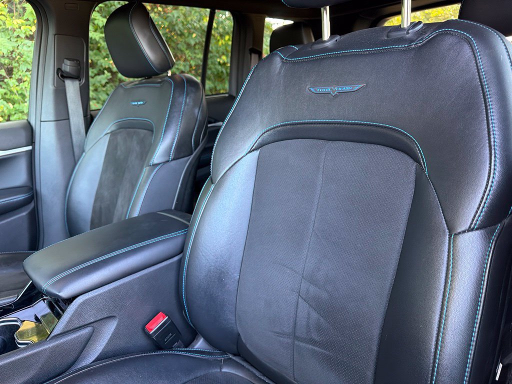 Used 2023 Jeep Grand Cherokee Trailhawk w/ Luxury Tech Group III AWD/4WD image 47