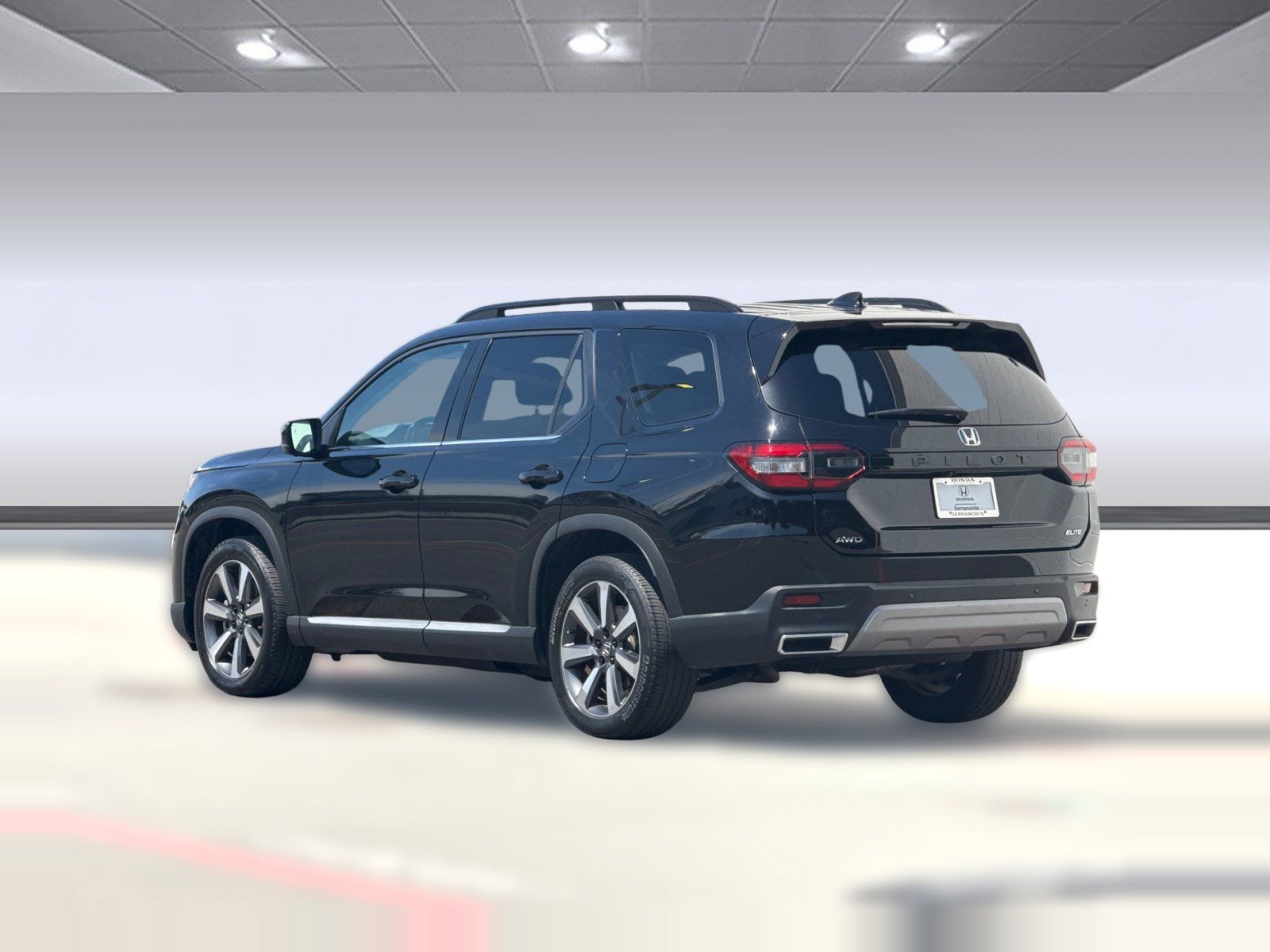 Certified 2023 Honda Pilot Elite image 3