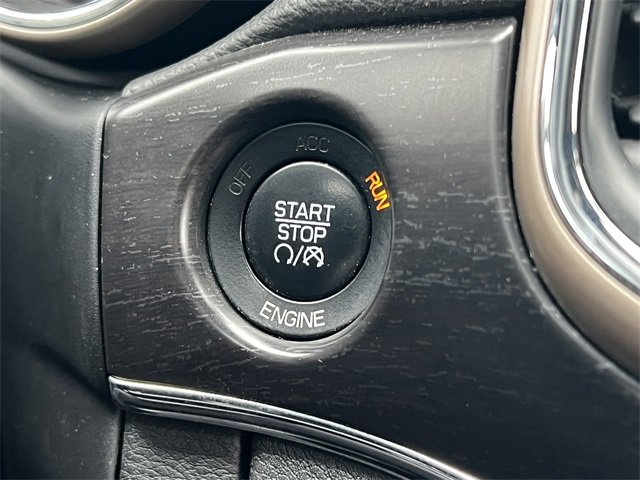 Used 2014 Jeep Grand Cherokee Limited image 29