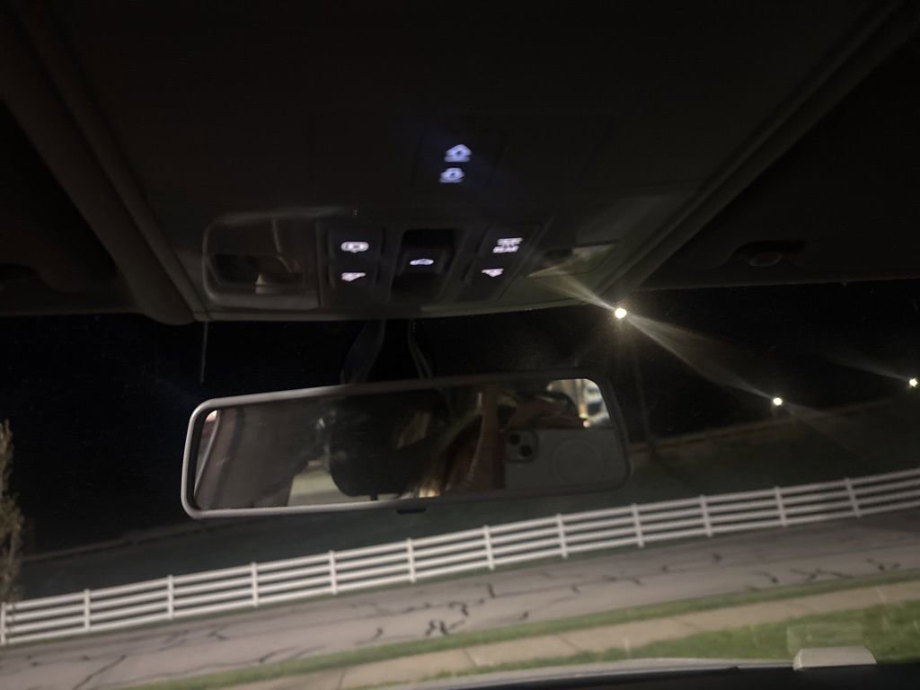 Used 2019 Volkswagen Tiguan SE image 16