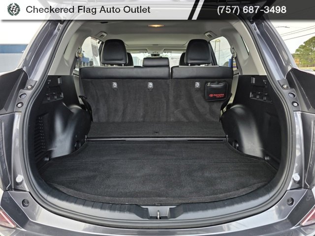 Used 2017 Toyota RAV4 Limited image 16