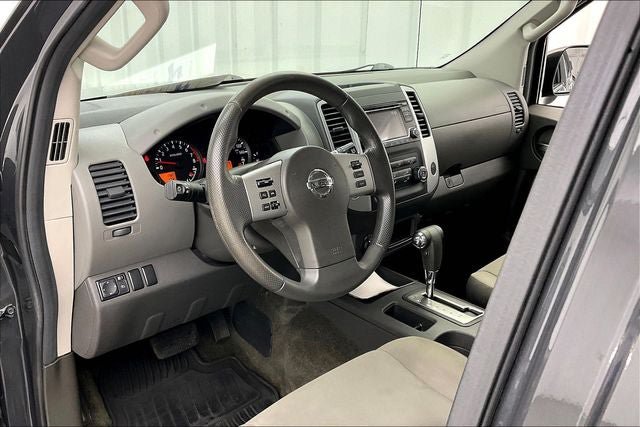 Used 2015 Nissan Xterra S w/ Nevada Tow Package AWD/4WD image 16