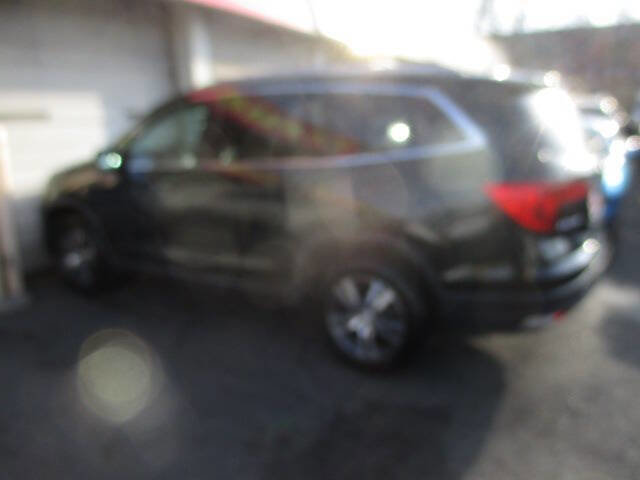 Used 2017 Honda Pilot EX-L image 4