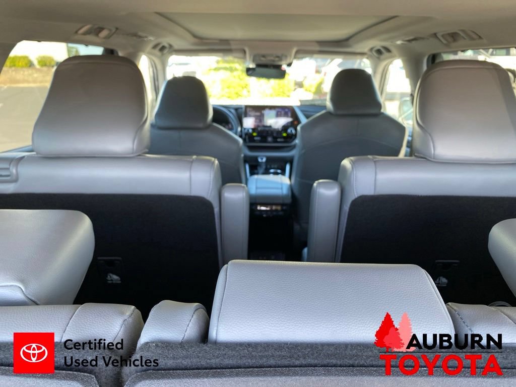 Certified 2021 Toyota Highlander Platinum AWD/4WD image 15