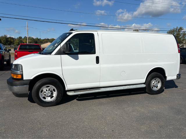 Used 2024 Chevrolet Express 2500 w/ Driver Convenience Package RWD image 9