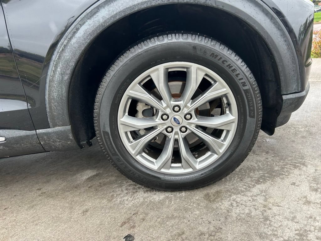 Used 2020 Ford Explorer XLT w/ Equipment Group 202A AWD/4WD image 35