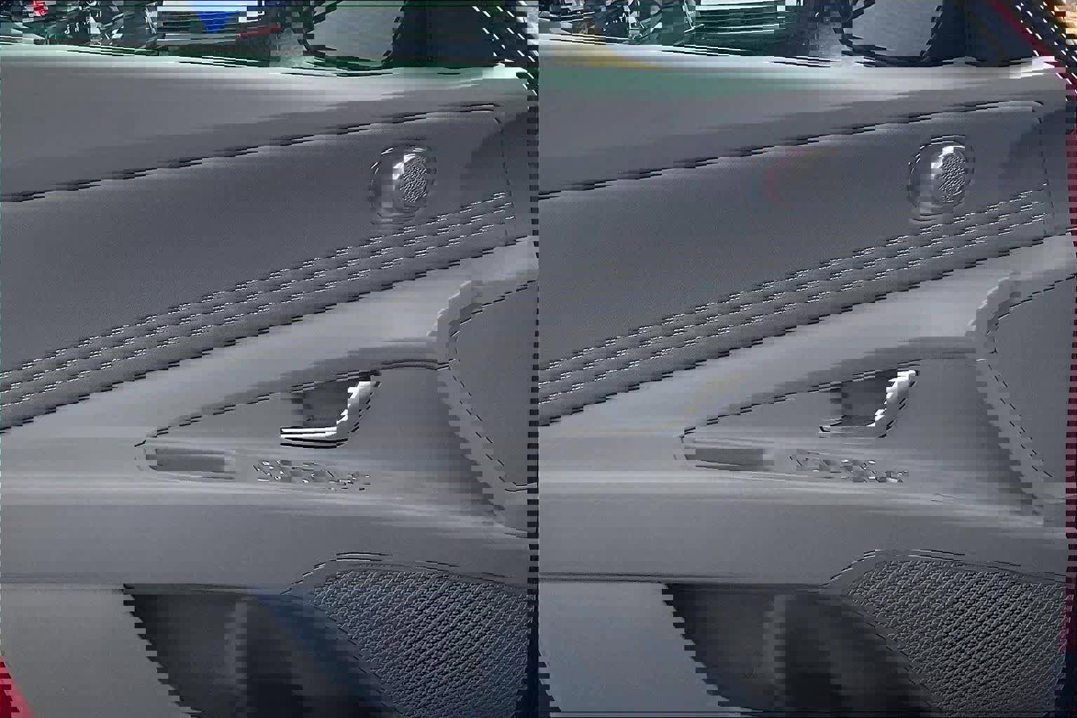 Certified 2025 Hyundai Elantra Sport image 22