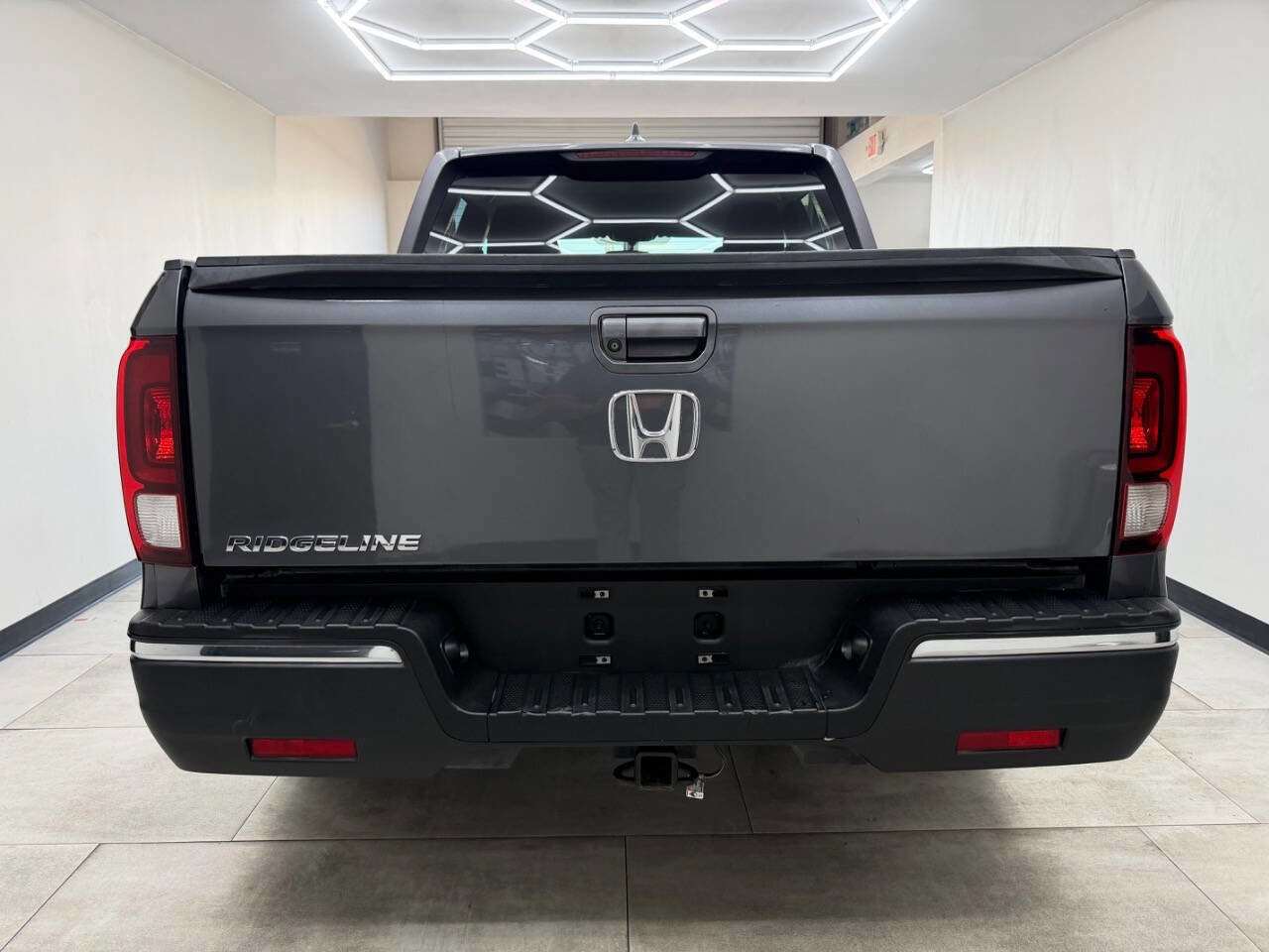 Used 2017 Honda Ridgeline RTS image 6
