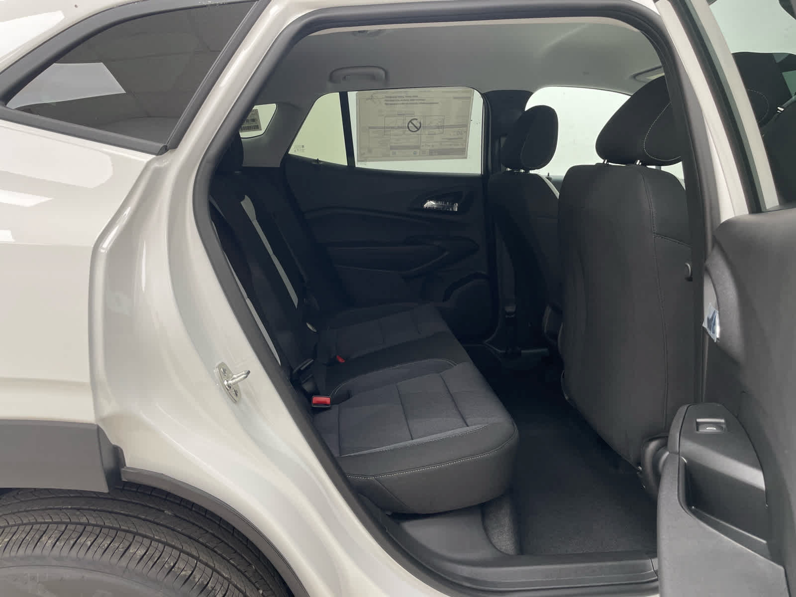 New 2026 Chevrolet Trax LS w/ LS Convenience Package FWD image 13