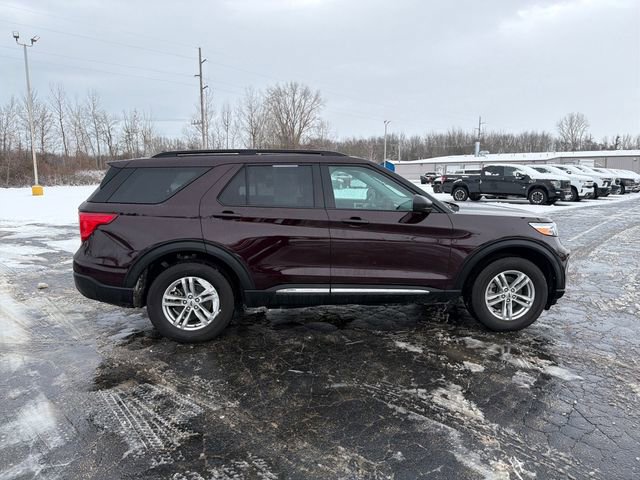 Used 2022 Ford Explorer XLT image 8