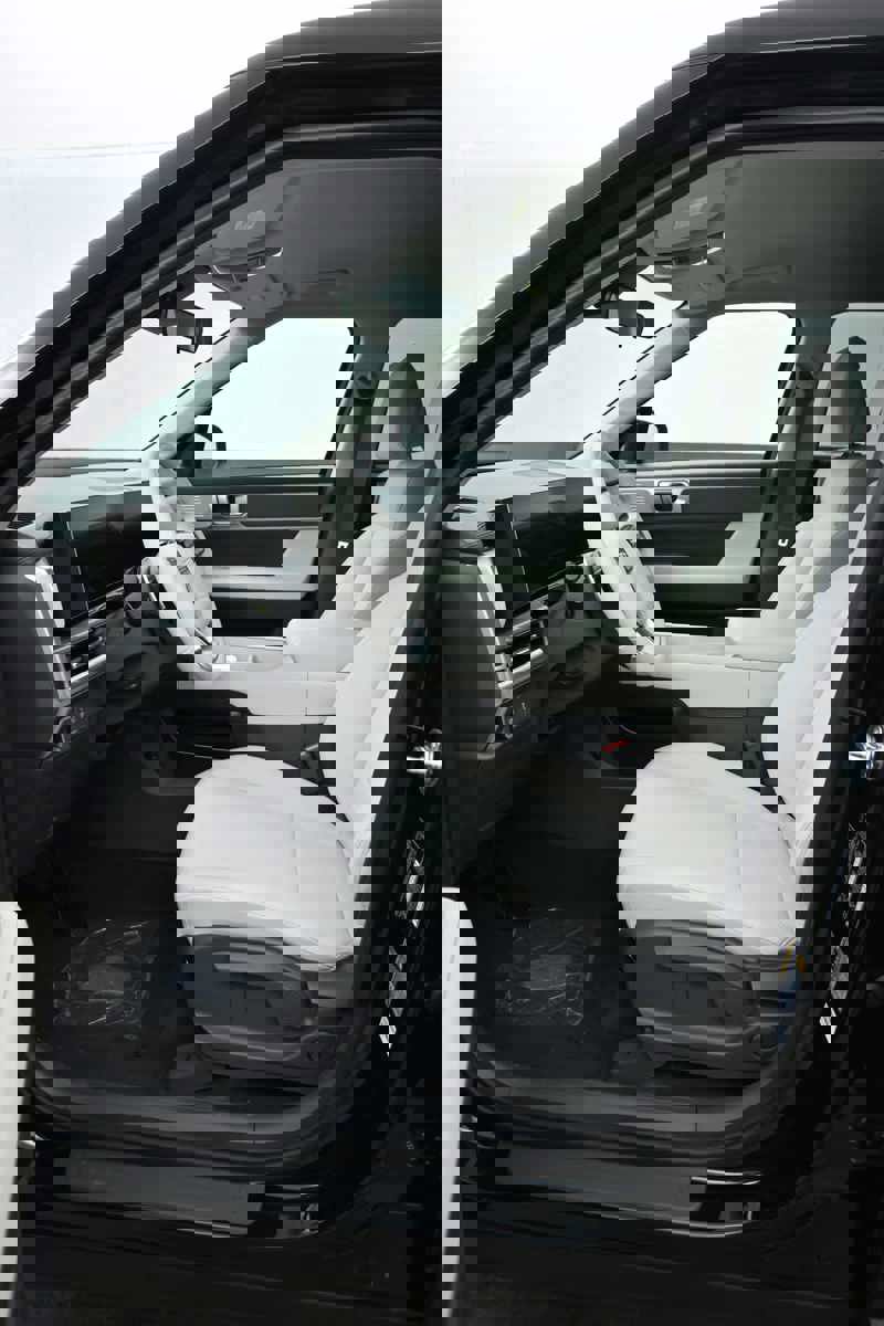 New 2026 Hyundai Santa Fe SE image 11