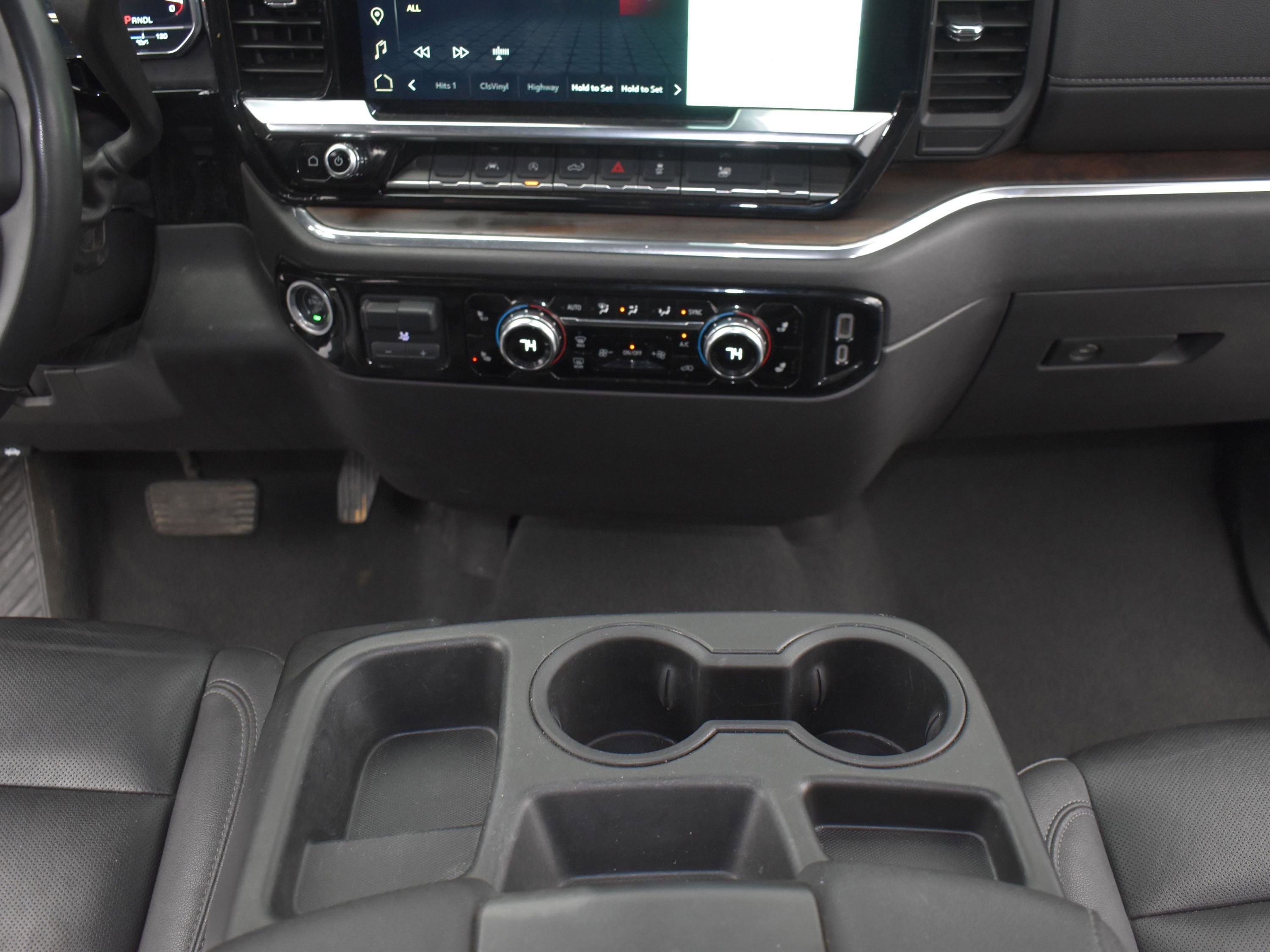 Used 2025 GMC Sierra 1500 SLT image 19